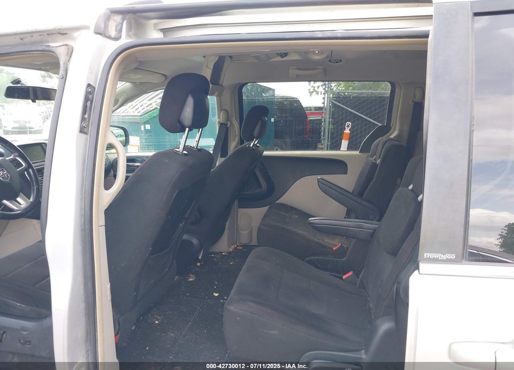 2011 DODGE GRAND CARAVAN CREW VIN: 2D4RN5DG0BR689482