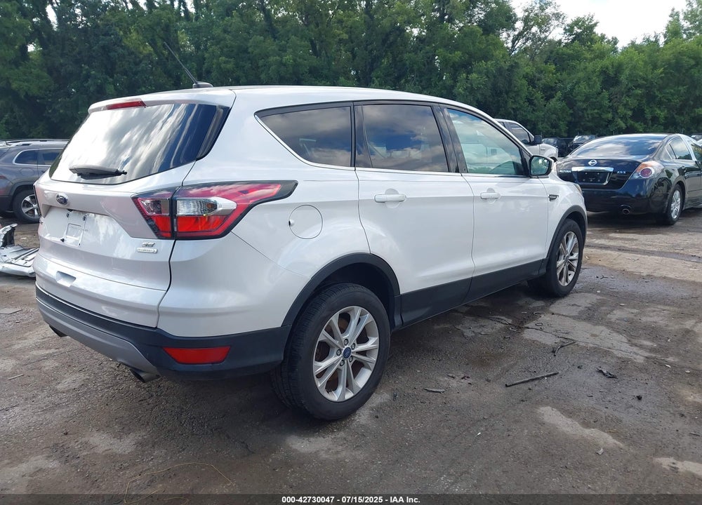 2017 FORD ESCAPE VIN: 1FMCU0GD5HUB40734
