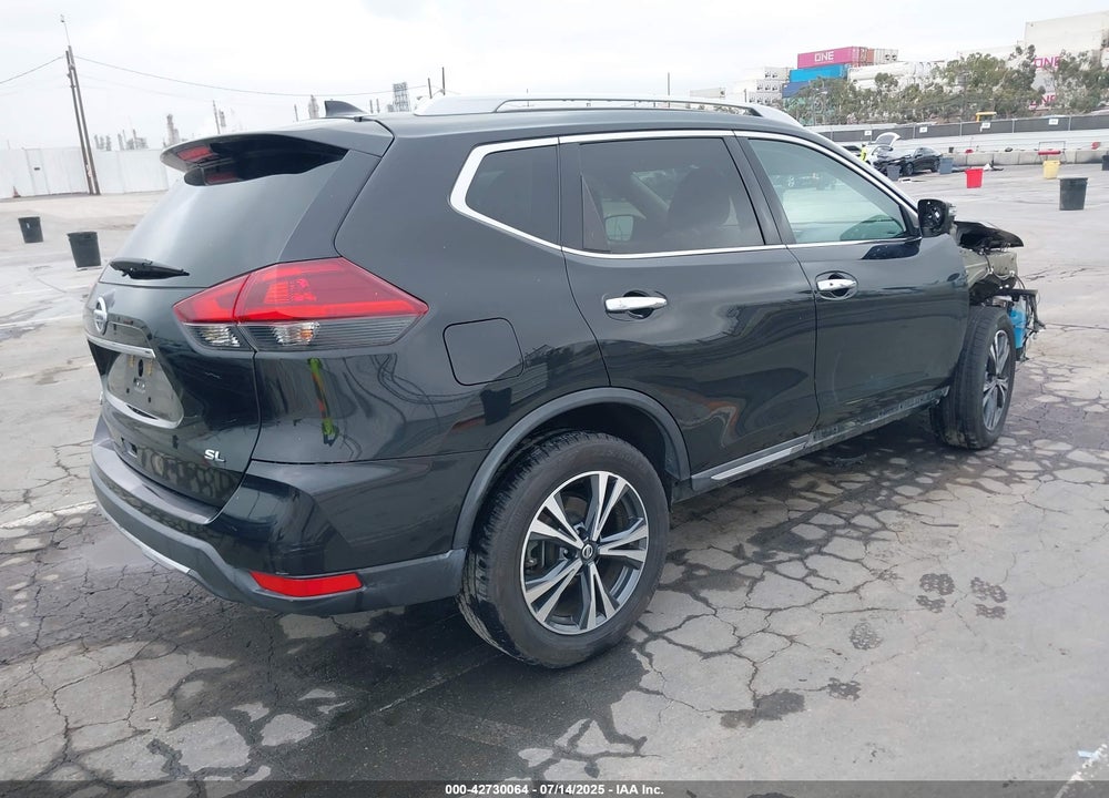 2018 NISSAN ROGUE VIN: 5N1AT2MTXJC736774