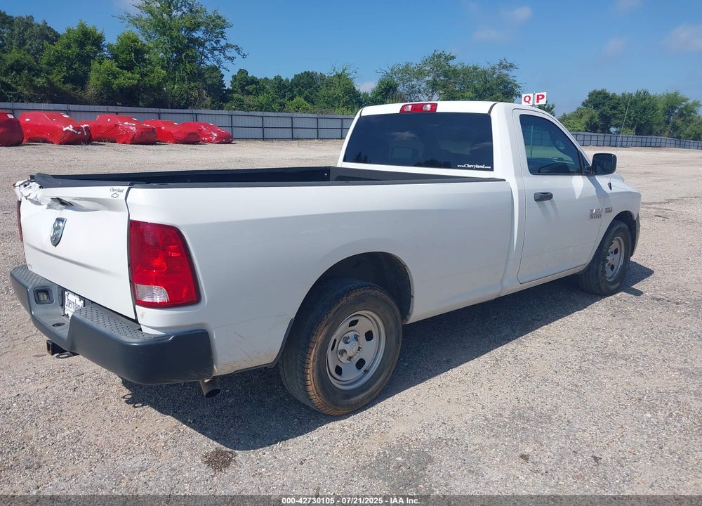 2015 RAM 1500 VIN: 3C6JR6DT2FG559692