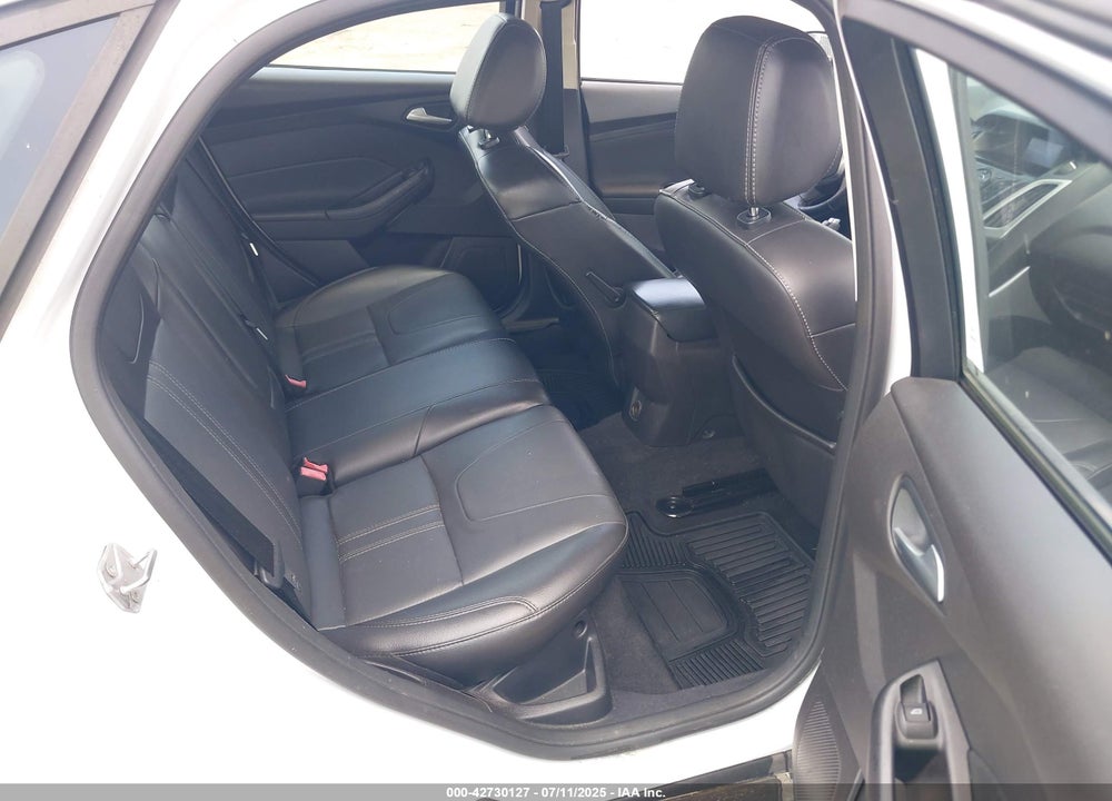 2014 FORD FOCUS VIN: 1FADP3F27EL251021
