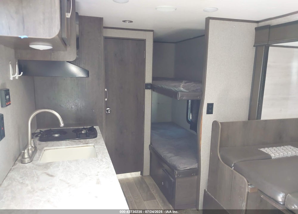 2021 JAYCO JAY FLIGHT VIN: 1UJBJ0AJ8M77B0270