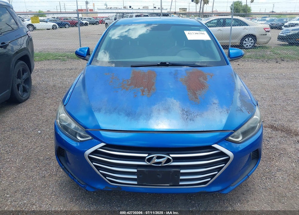 2017 HYUNDAI ELANTRA VIN: 5NPD74LF5HH152343