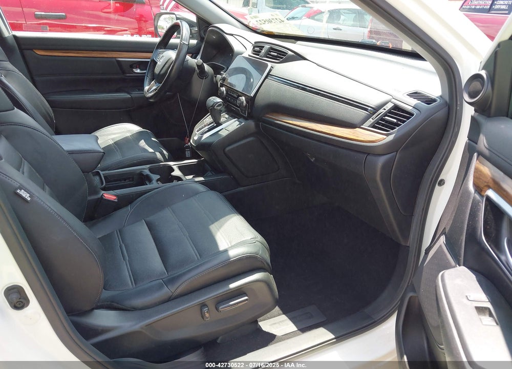 2018 HONDA CR-V VIN: 2HKRW2H81JH615883