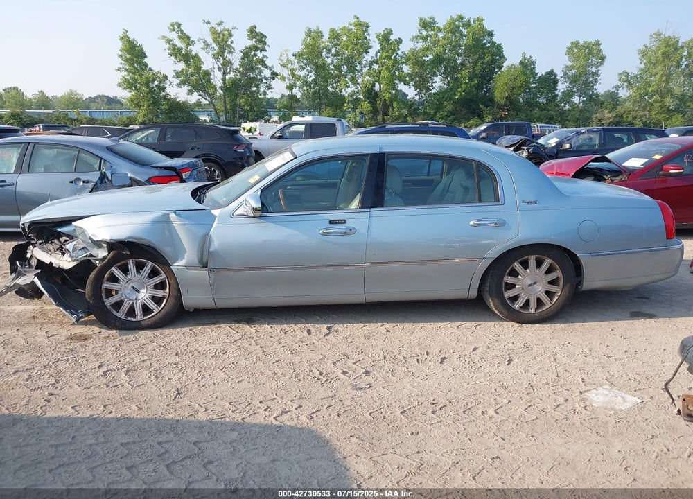 2010 LINCOLN TOWN CAR VIN: 2LNBL8CV9AX611259