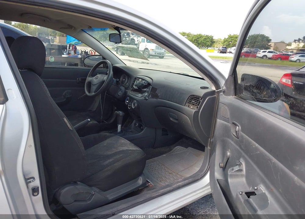 2007 HYUNDAI ACCENT VIN: KMHCM36C37U046294