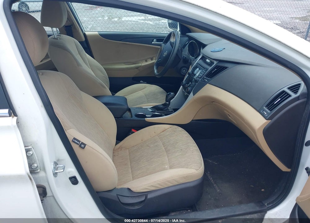 2013 HYUNDAI SONATA VIN: 5NPEB4AC8DH559742