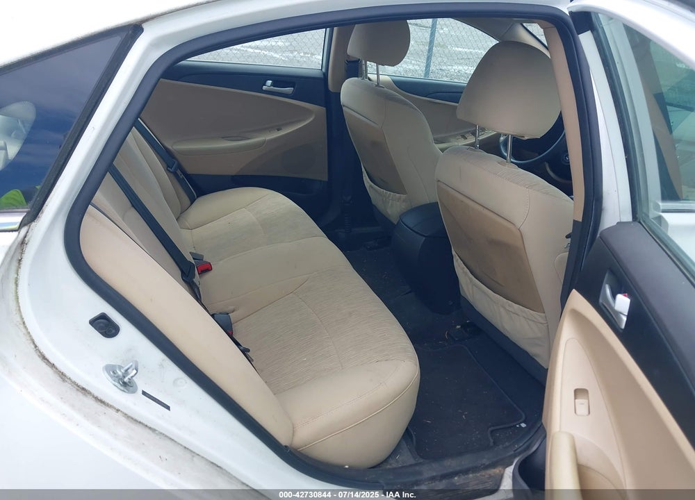 2013 HYUNDAI SONATA VIN: 5NPEB4AC8DH559742
