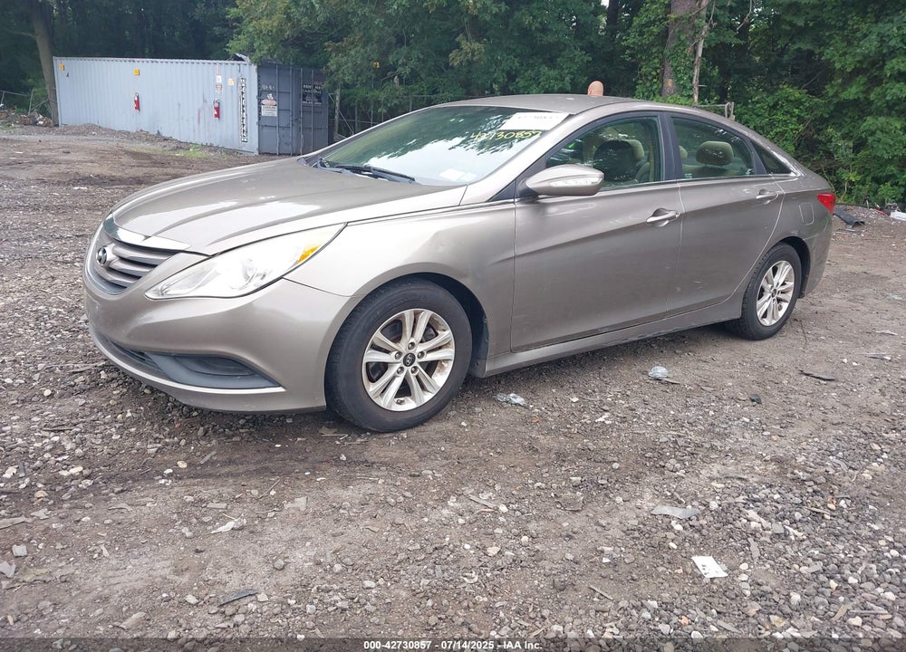 2014 HYUNDAI SONATA VIN: 5NPEB4AC1EH843327