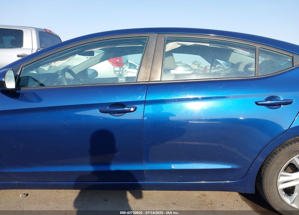 2020 HYUNDAI ELANTRA VIN: 5NPD84LF6LH579424