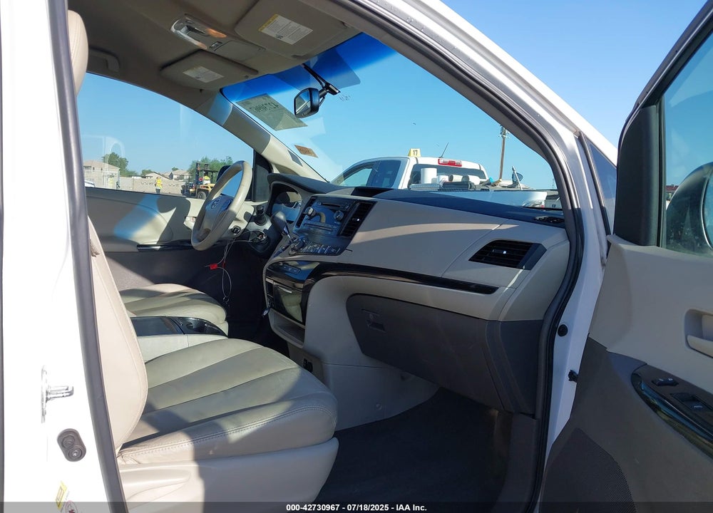 2013 TOYOTA SIENNA LE V6 8 PASSENGER VIN: 5TDKK3DC9DS352568