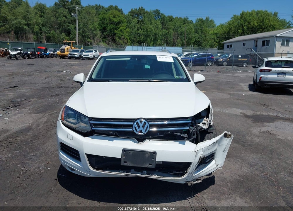 2012 VOLKSWAGEN TOUAREG VIN: WVGEF9BP9CD008352