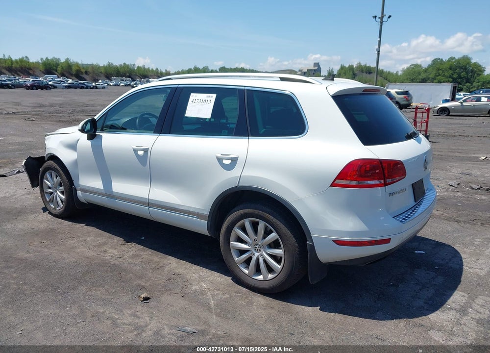 2012 VOLKSWAGEN TOUAREG VIN: WVGEF9BP9CD008352