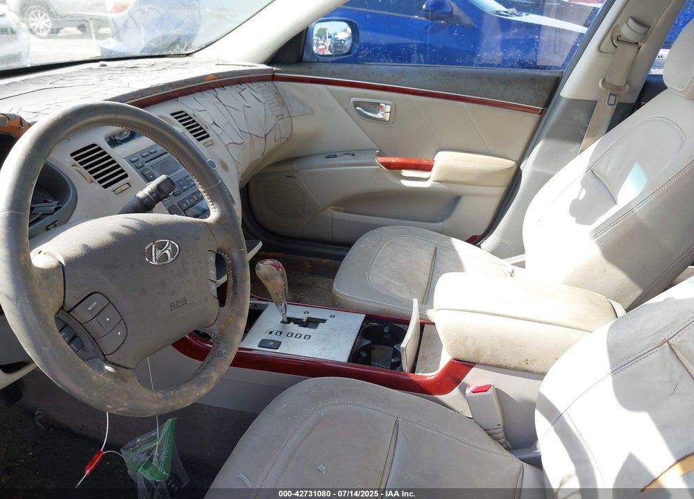 2008 HYUNDAI AZERA LIMITED VIN: KMHFC46F08A321283