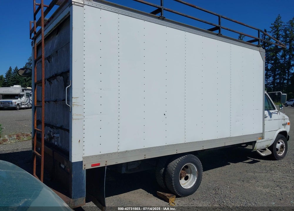 1993 GMC CUTAWAY VAN G3500 VIN: 2GDHG31K0P4517257