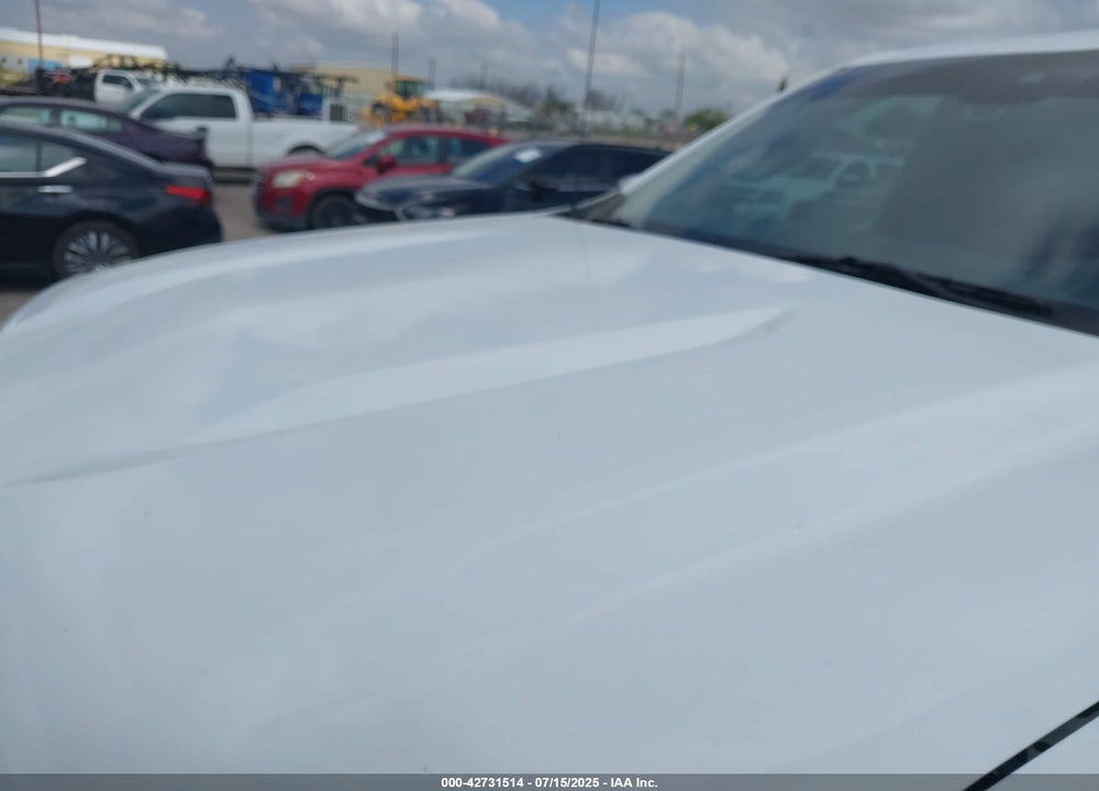 2023 CHEVROLET SILVERADO 1500 4WD STANDARD BED LT VIN: 3GCPDDEK1PG273376
