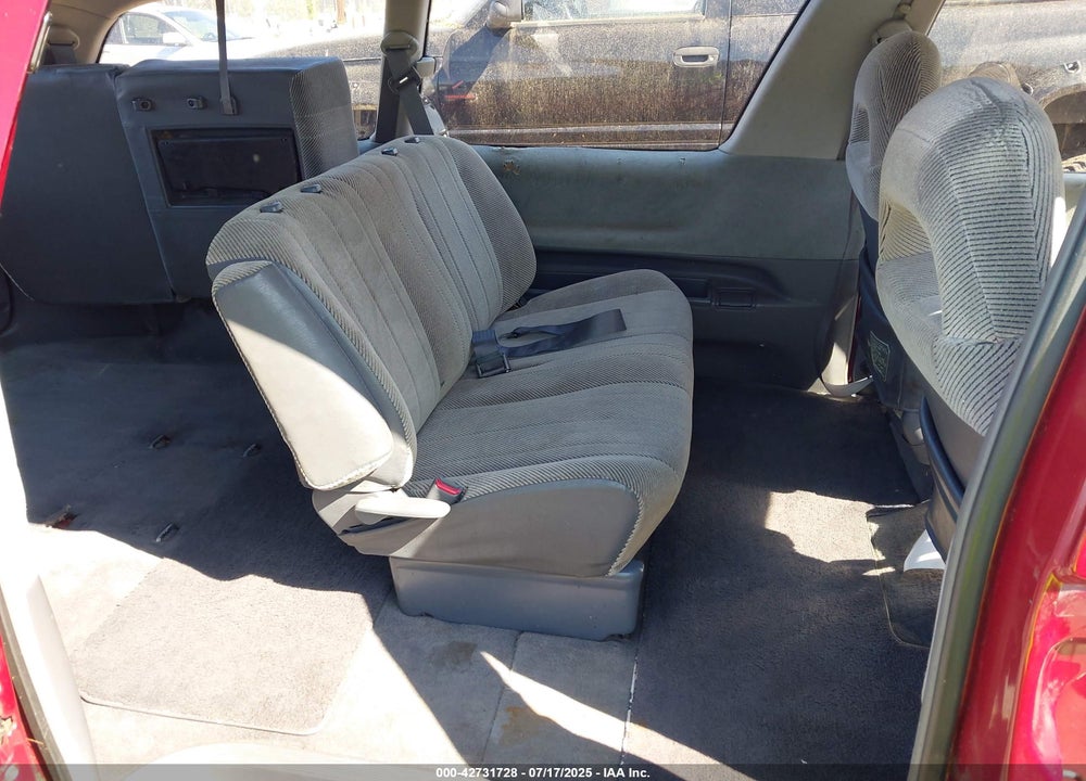 1992 TOYOTA PREVIA LE VIN: JT3AC22S5N1002676