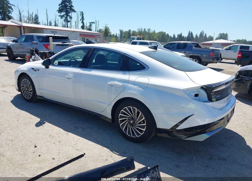 2025 HYUNDAI SONATA HYBRID VIN: KMHL34JJ8SA110645