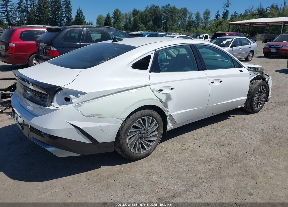 2025 HYUNDAI SONATA HYBRID VIN: KMHL34JJ8SA110645