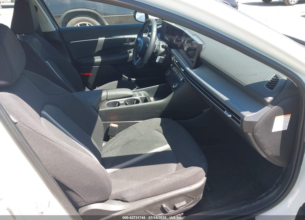 2025 HYUNDAI SONATA HYBRID VIN: KMHL34JJ8SA110645