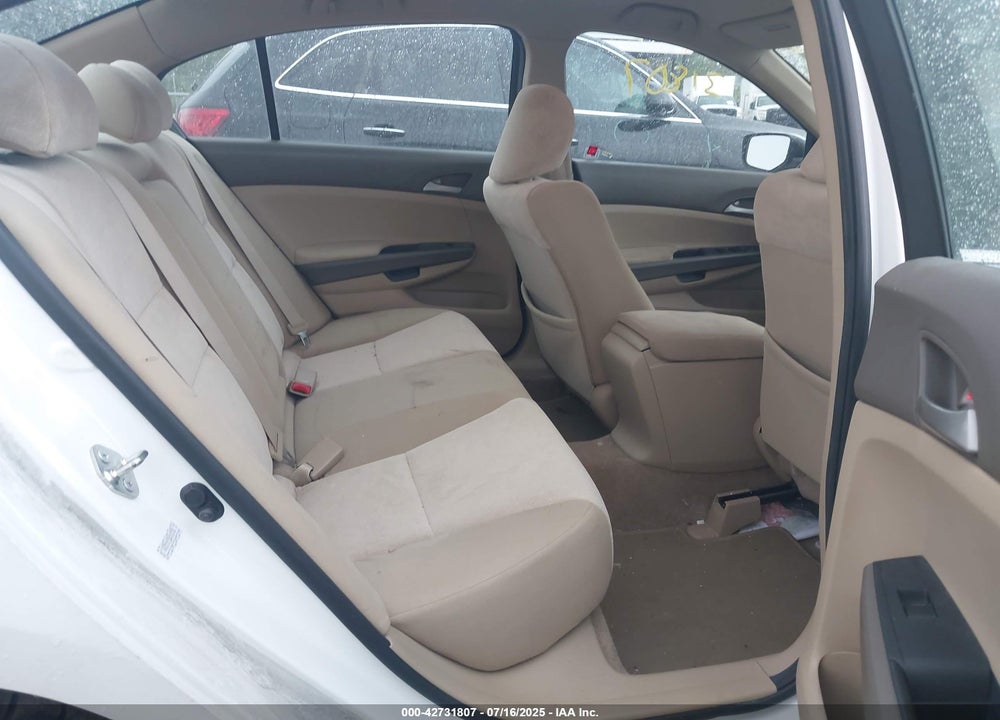 2010 HONDA ACCORD 2.4 LX VIN: 1HGCP2F33AA165706