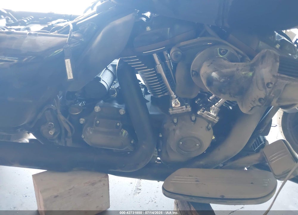 2022 HARLEY-DAVIDSON FLHXST VIN: 1HD1ABL23NB627666