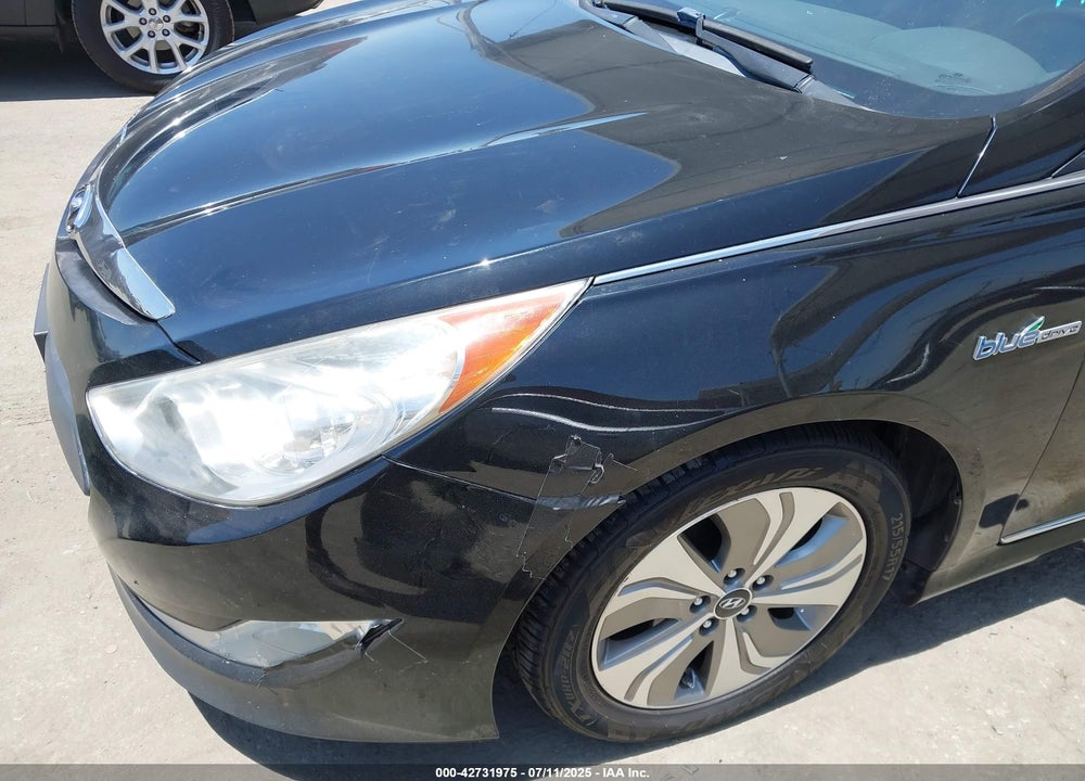 2013 HYUNDAI SONATA HYBRID VIN: KMHEC4A47DA097232