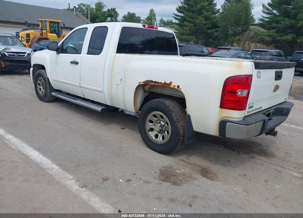 2011 CHEVROLET SILVERADO 1500 VIN: 1GCRKREAXBZ428213