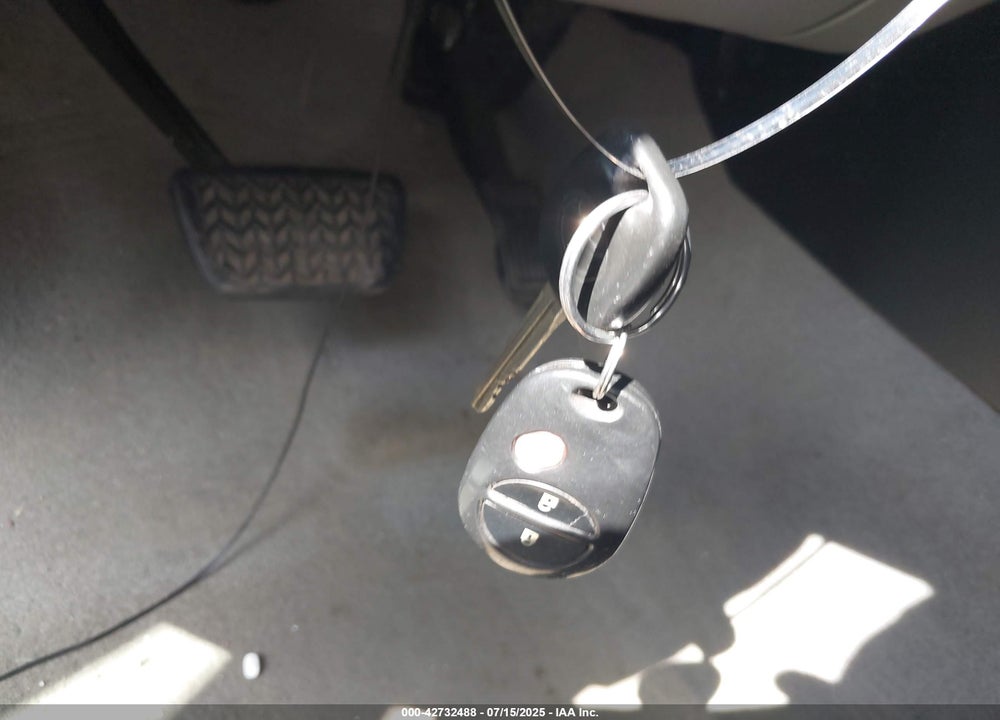 2011 TOYOTA TUNDRA LIMITED 5.7L V8 VIN: 5TFFY5F19BX107106