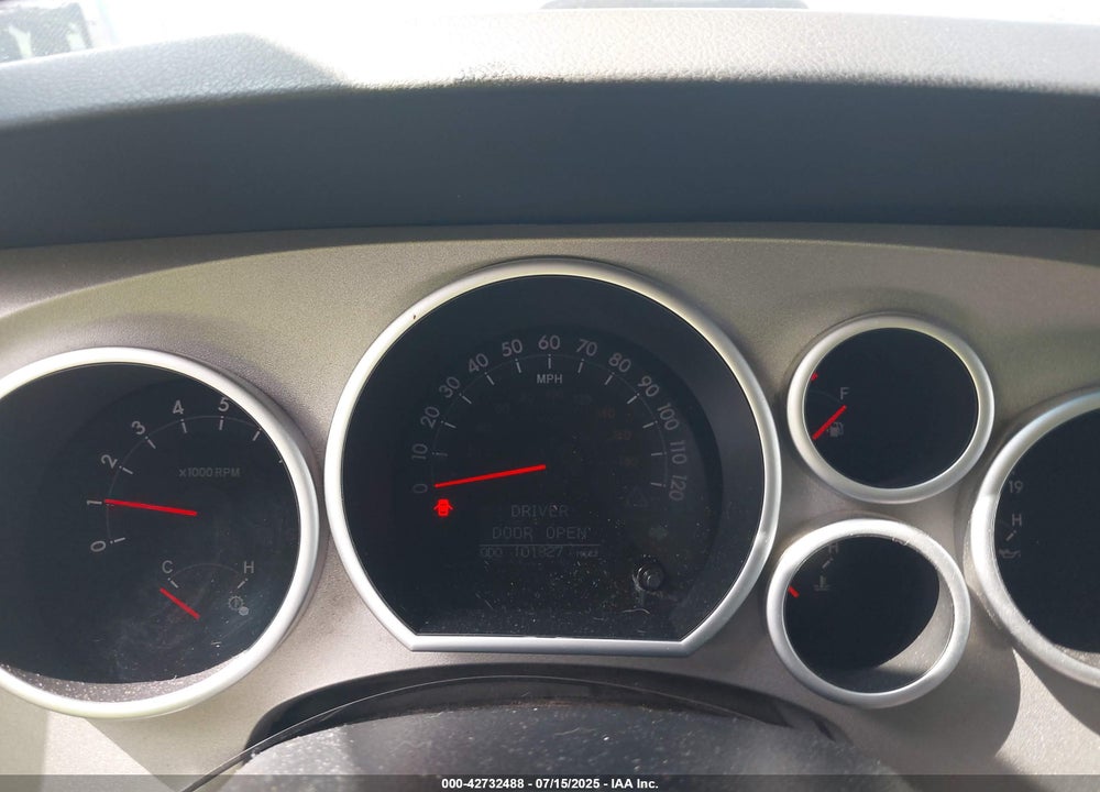 2011 TOYOTA TUNDRA LIMITED 5.7L V8 VIN: 5TFFY5F19BX107106