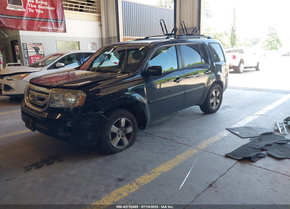 2011 HONDA PILOT VIN: 5FNYF4H46BB015915