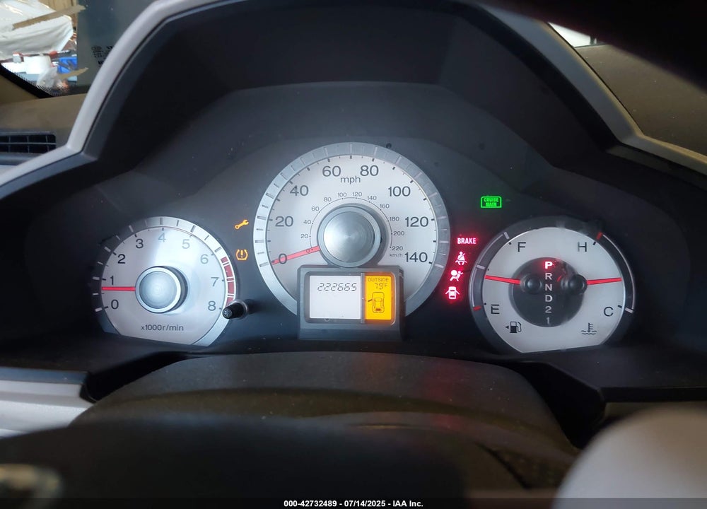 2011 HONDA PILOT VIN: 5FNYF4H46BB015915