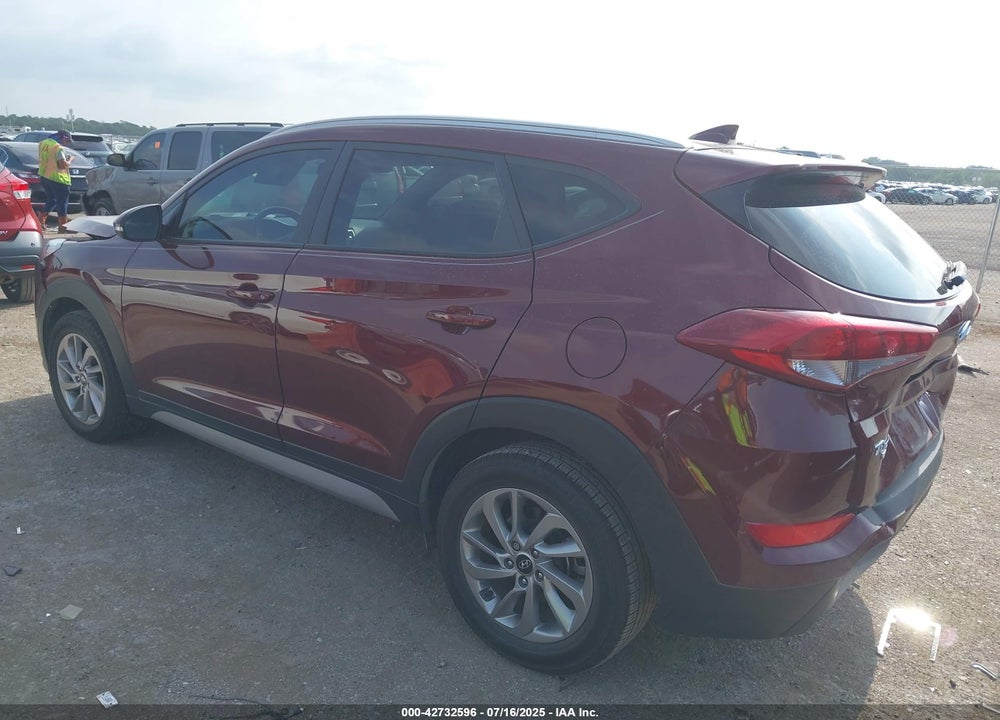 2018 HYUNDAI TUCSON VIN: KM8J33A44JU644489