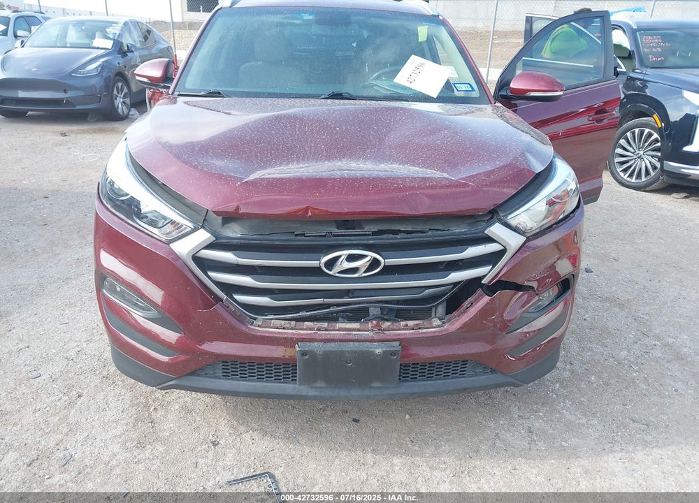 2018 HYUNDAI TUCSON VIN: KM8J33A44JU644489
