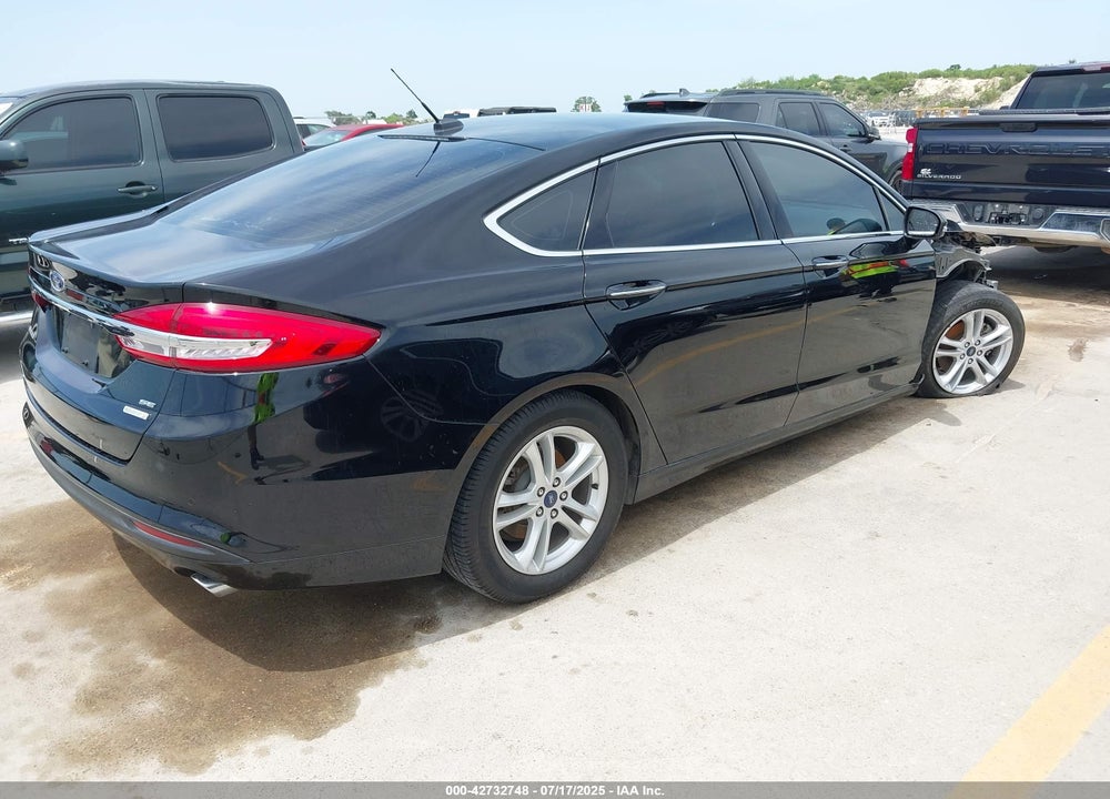 2018 FORD FUSION SE VIN: 3FA6P0HD7JR240215