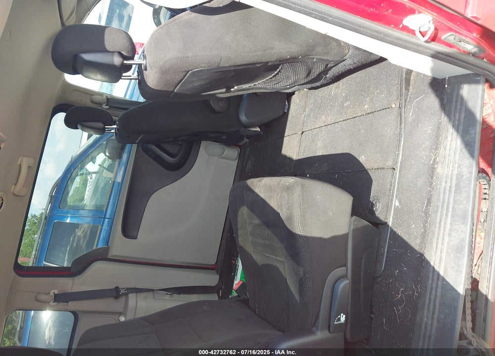 2012 DODGE GRAND CARAVAN VIN: 2C4RDGCG0CR213781