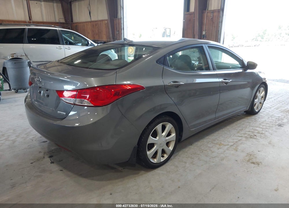 2013 HYUNDAI ELANTRA VIN: 5NPDH4AE1DH180755