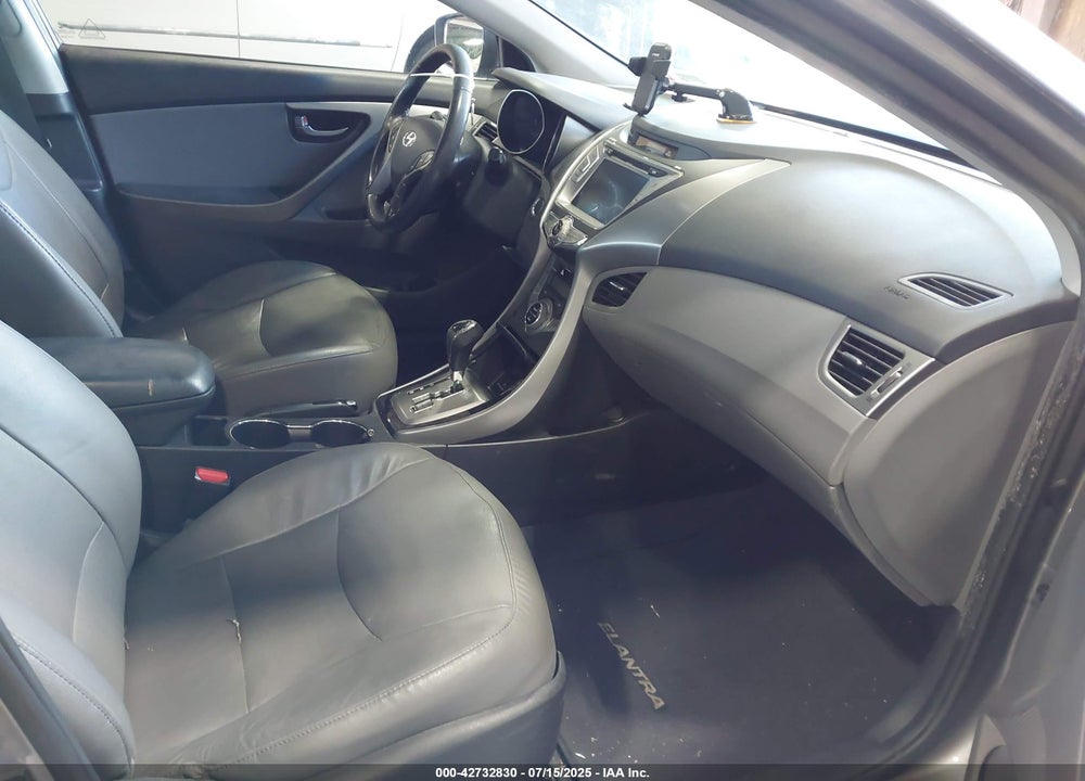 2013 HYUNDAI ELANTRA VIN: 5NPDH4AE1DH180755