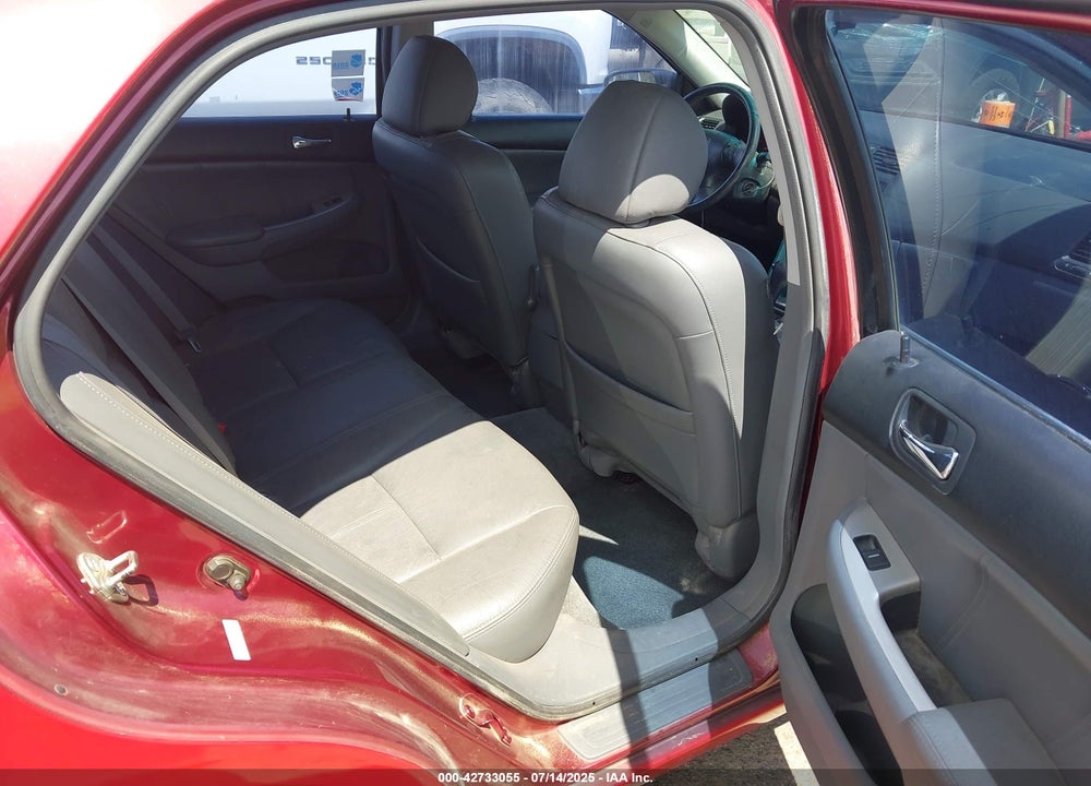 2004 HONDA ACCORD 3.0 EX VIN: 1HGCM66574A101352