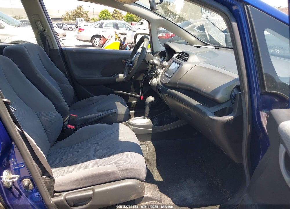 2009 HONDA FIT VIN: JHMGE88209S049235