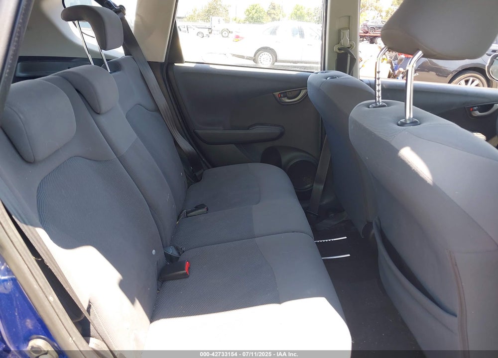 2009 HONDA FIT VIN: JHMGE88209S049235