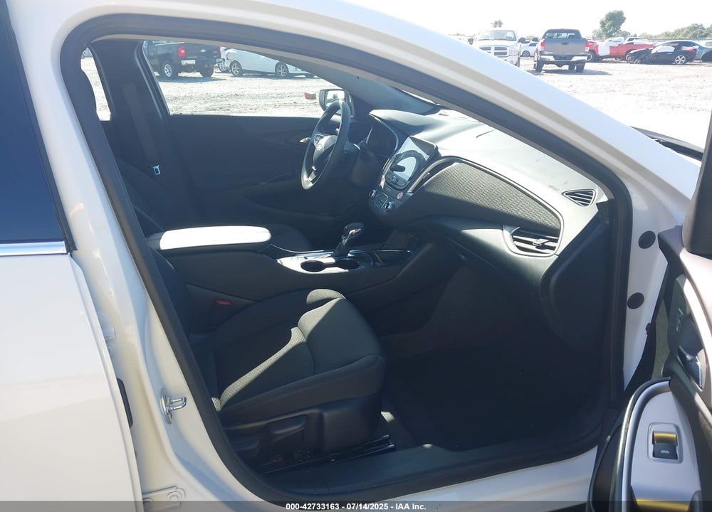 2025 CHEVROLET MALIBU FWD 1LT VIN: 1G1ZD5ST5SF155829