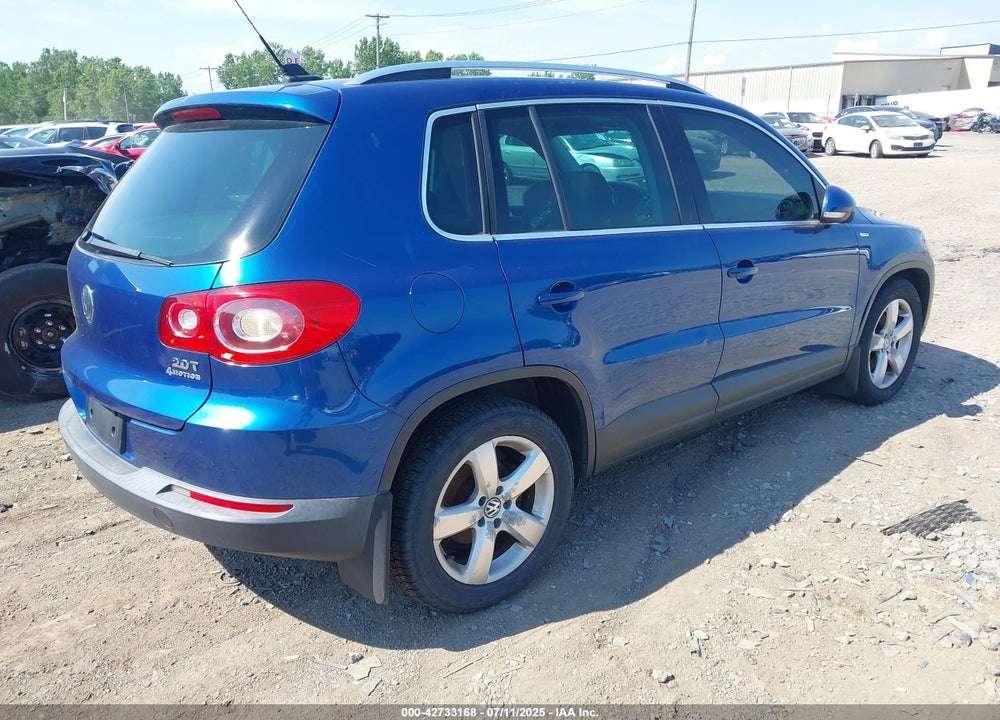 2010 VOLKSWAGEN TIGUAN VIN: WVGBV7AX9AW002290