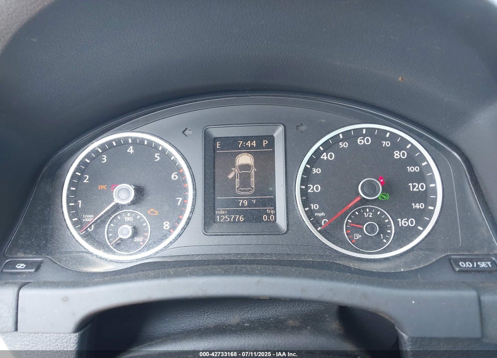 2010 VOLKSWAGEN TIGUAN VIN: WVGBV7AX9AW002290