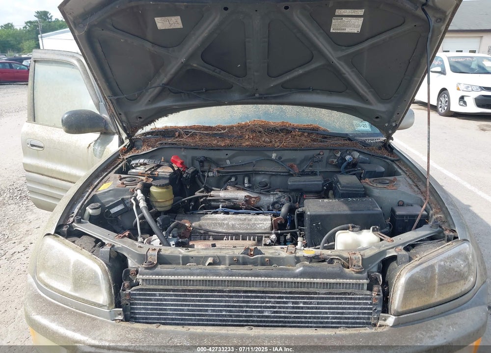 1999 TOYOTA RAV4 VIN: JT3HP10V2X7117228