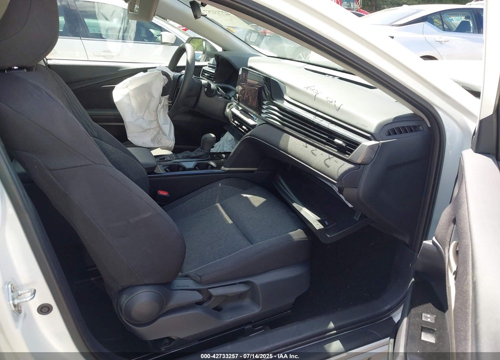 2025 TOYOTA CAMRY LE VIN: 4T1DAACK2SU036846