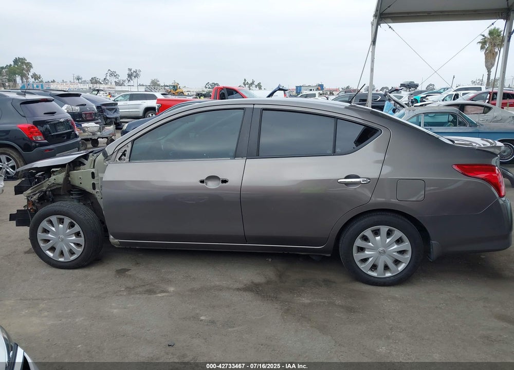2015 NISSAN VERSA 1.6 SV VIN: 3N1CN7AP1FL893670