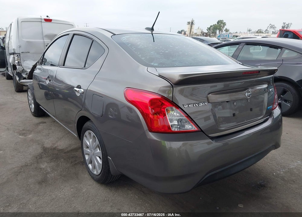 2015 NISSAN VERSA 1.6 SV VIN: 3N1CN7AP1FL893670