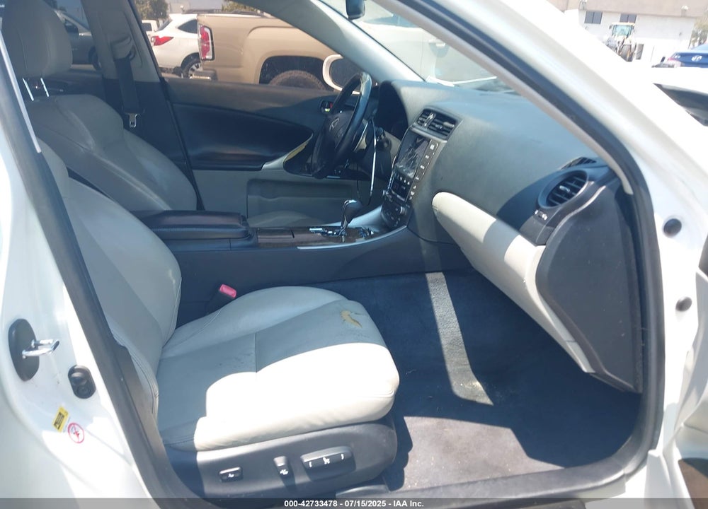 2009 LEXUS IS250 VIN: JTHBK262995106632