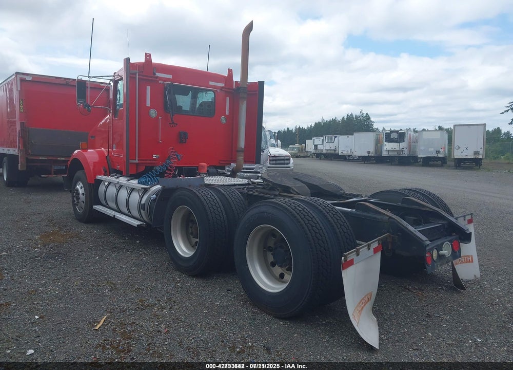 2012 KENWORTH CONSTRUCTION T800 VIN: 1XKDD49X7CJ334381